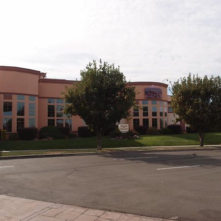 The Lodge At Rolling Hills Casino & Resort Корнинг Екстериор снимка