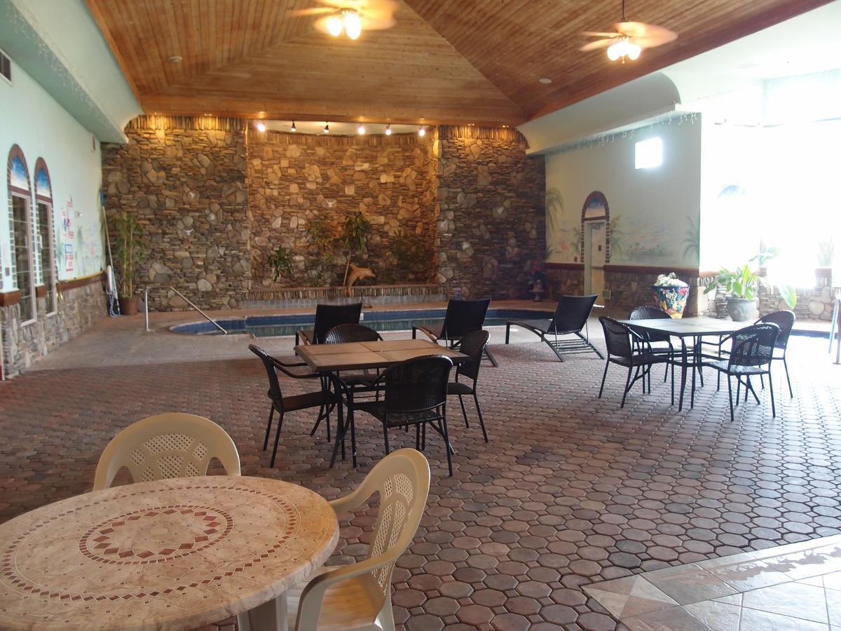 The Lodge At Rolling Hills Casino & Resort Корнинг Екстериор снимка
