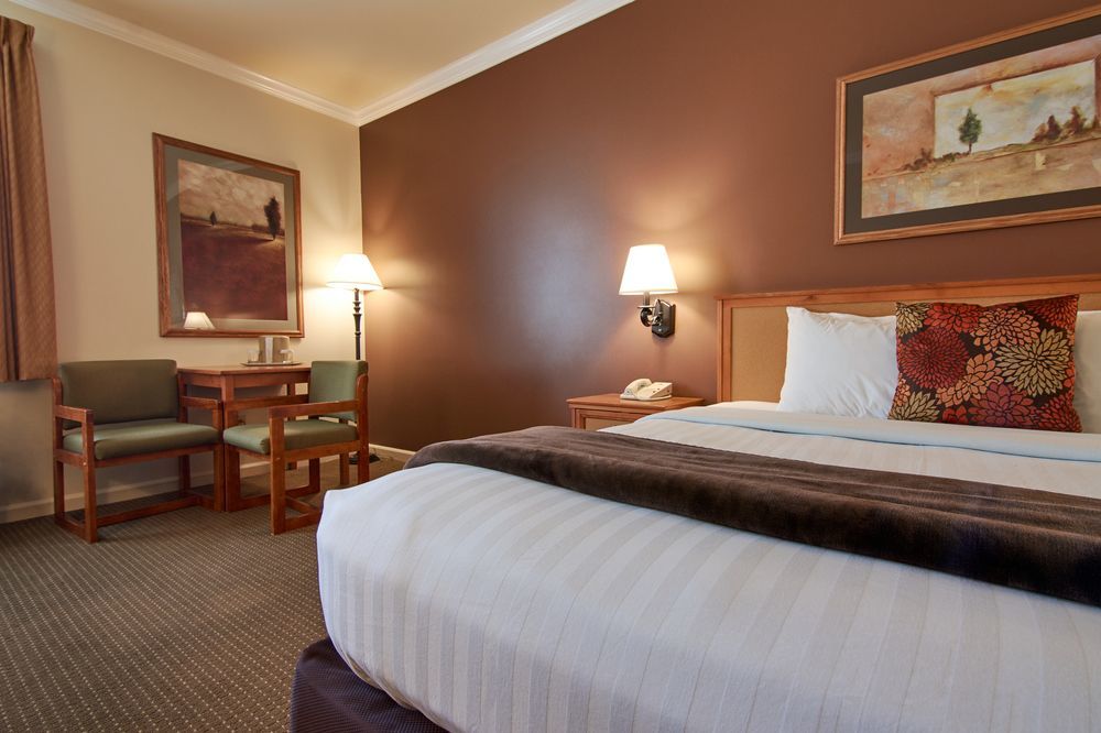 The Lodge At Rolling Hills Casino & Resort Корнинг Екстериор снимка